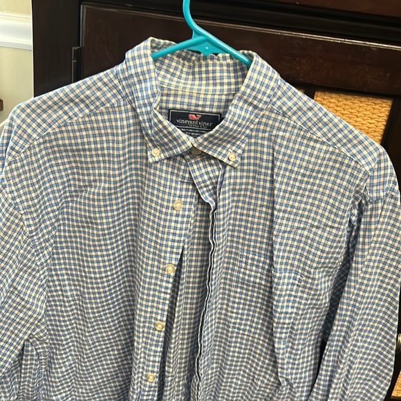 Vineyard Vines Other - Vineyard vines blue button down L